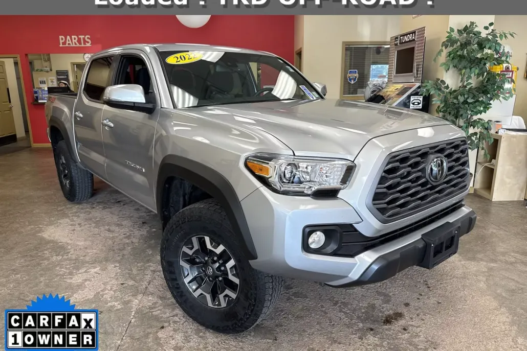 2022 Toyota Tacoma TRD V6 photo 1