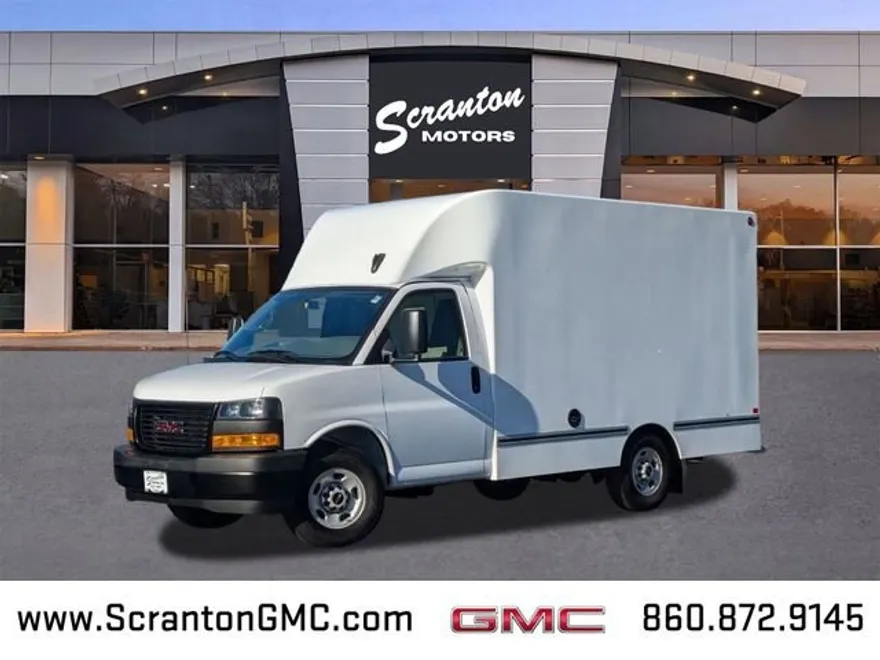 2024 Gmc Savana 3500 Cutaway photo 1