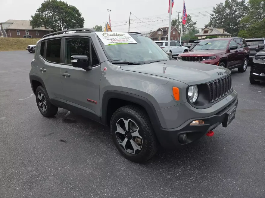 2022 Jeep Renegade Trailhawk photo 1