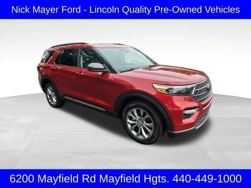 2022 Ford Explorer XLT photo 1