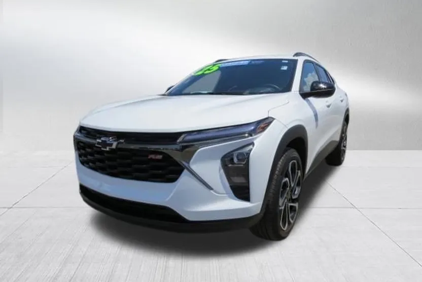 2025 Chevrolet Trax photo 1