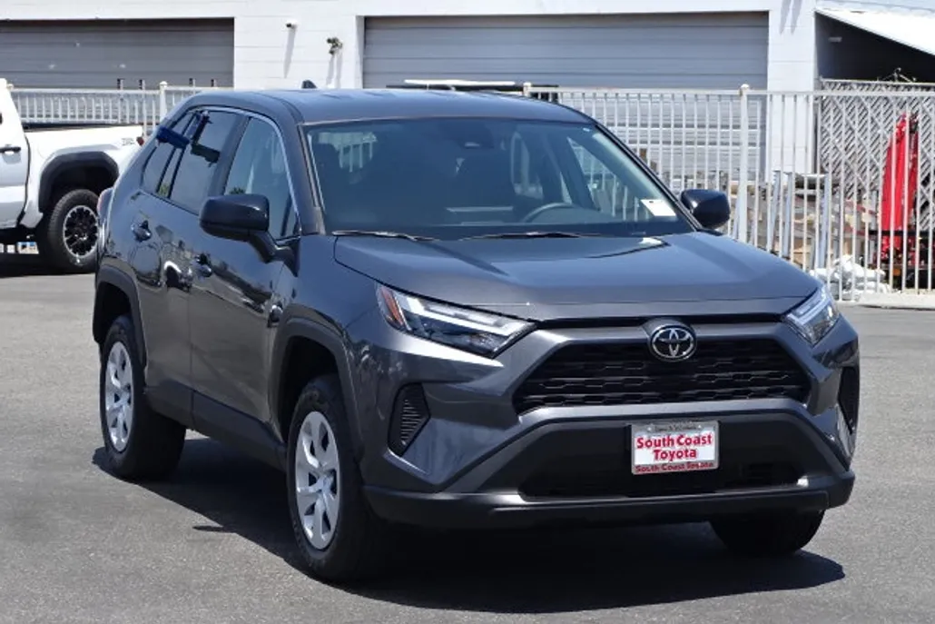 2025 Toyota RAV4 LE photo 1