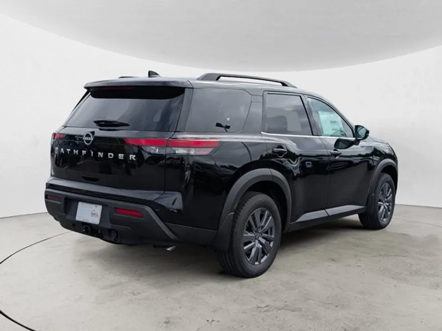 2025 Nissan Pathfinder SV photo 1