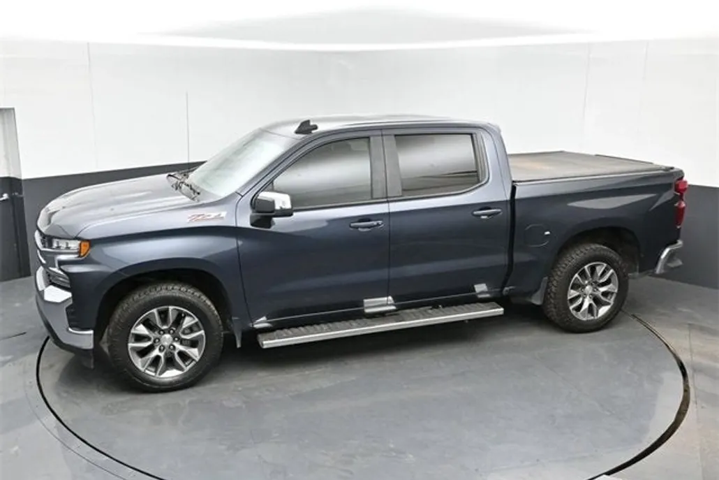 2021 Chevrolet Silverado 1500 LT photo 1