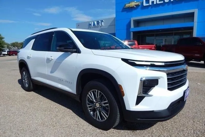 2025 Chevrolet Traverse photo 1