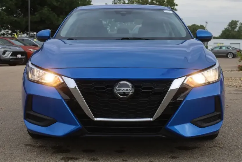 2022 Nissan Sentra SV photo 1