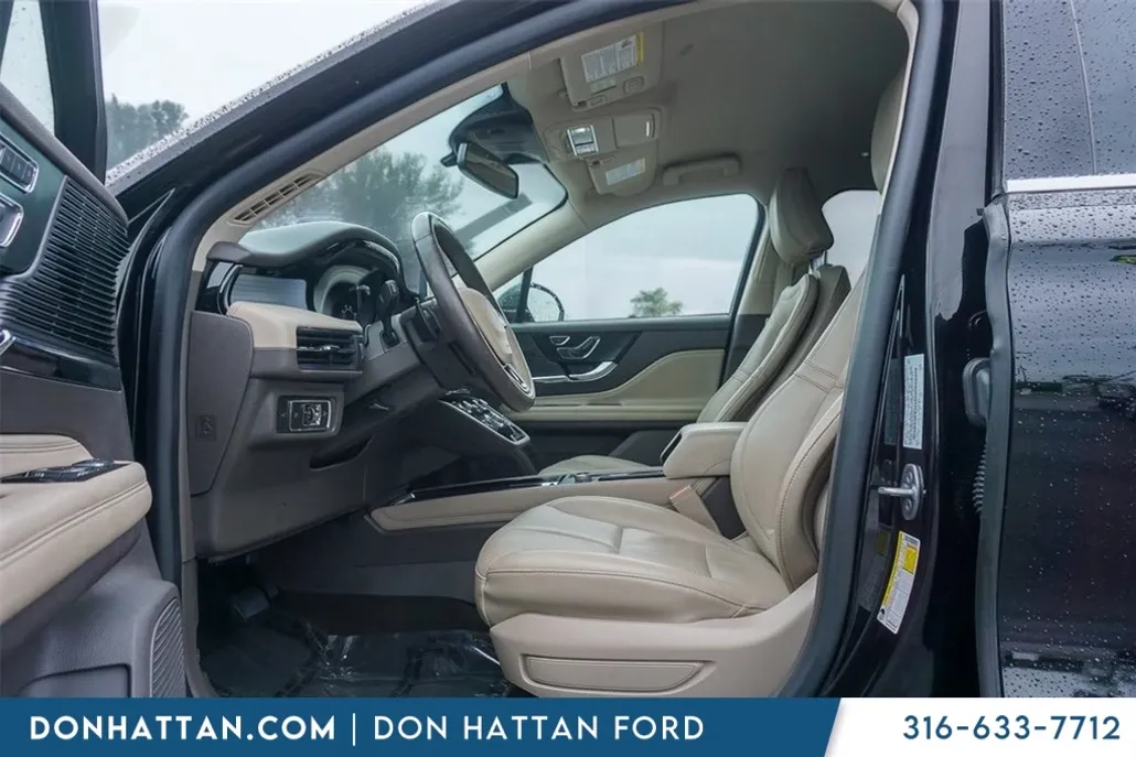 2022 Lincoln Corsair Standard photo 1