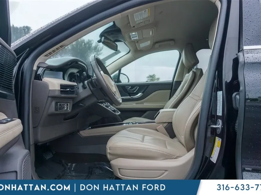 2022 Lincoln Corsair Standard photo 1