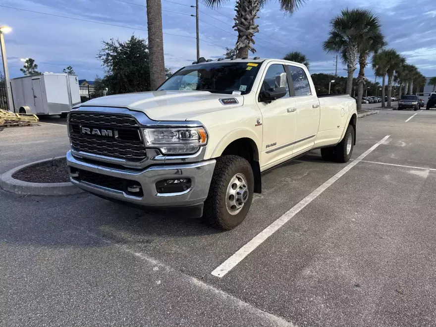 2022 Ram 3500 Limited photo 1