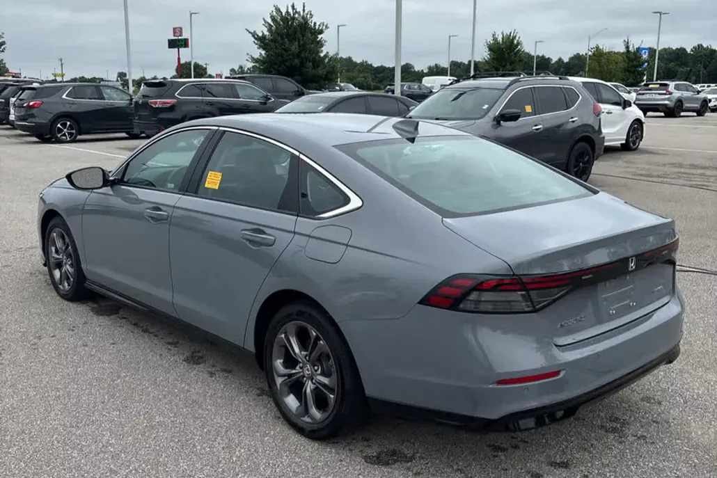 2023 Honda Accord Hybrid EX-L photo 1