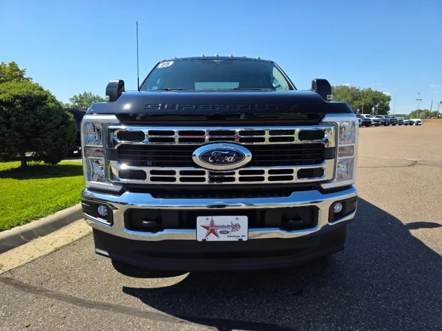 2025 Ford F-250 XLT photo 1