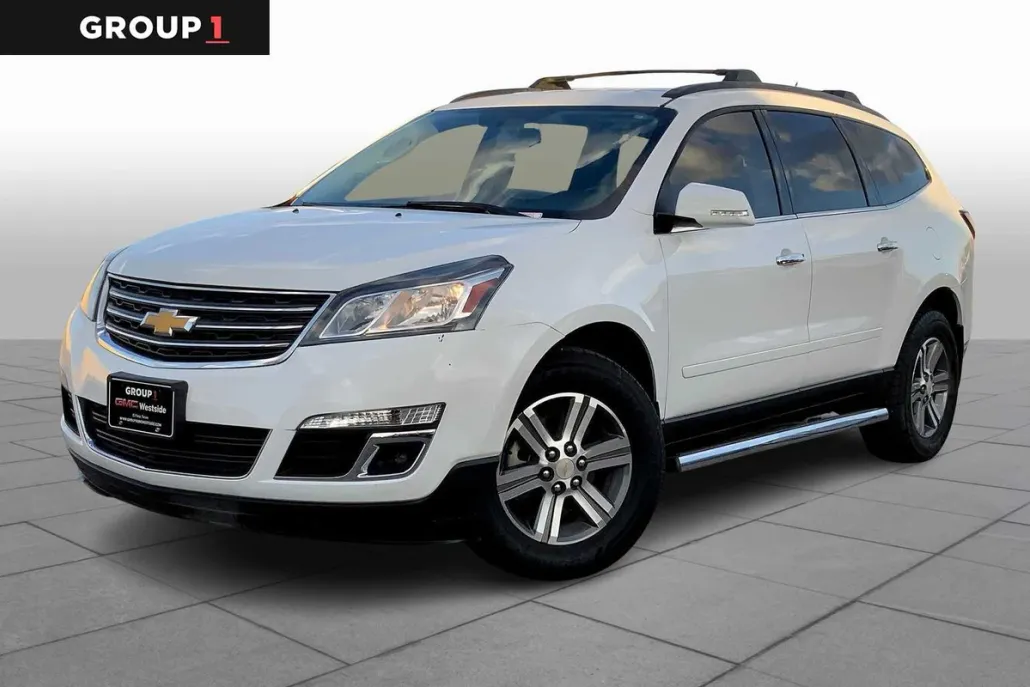 2017 Chevrolet Traverse 1LT photo 1