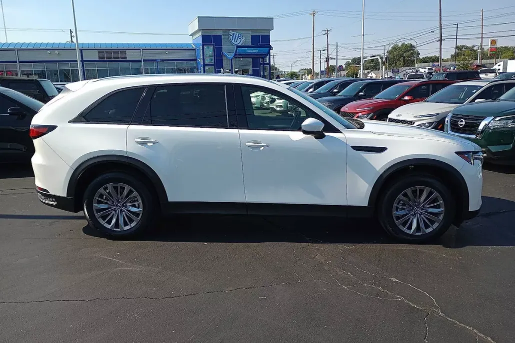 2024 Mazda CX-90 3.3 Turbo Preferred photo 1