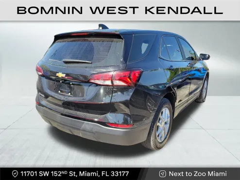 2023 Chevrolet Equinox LS photo 4