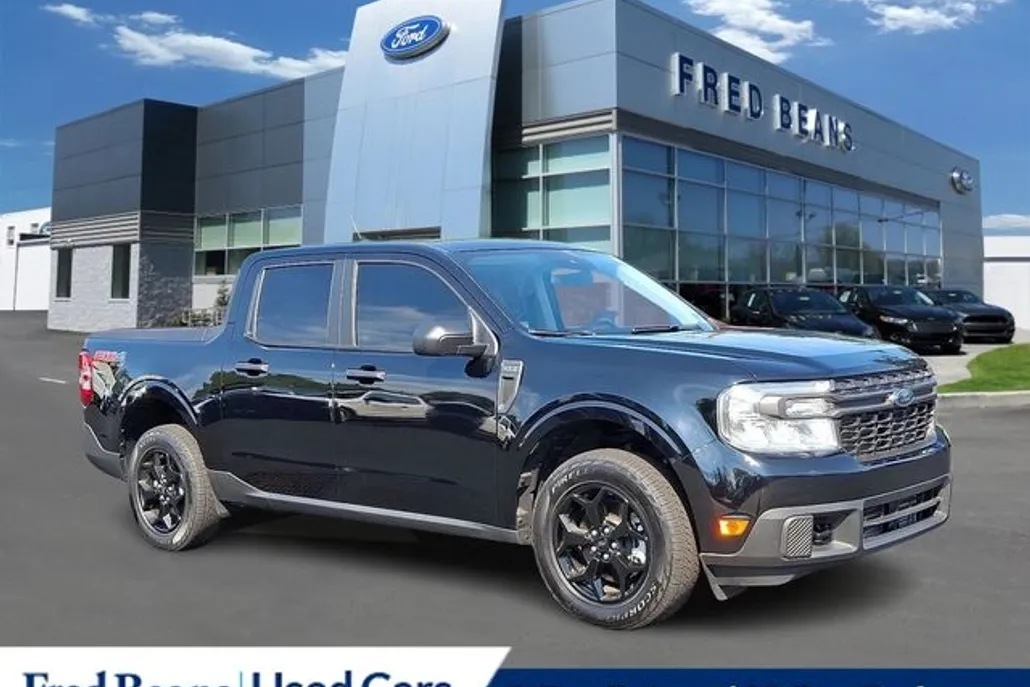 2024 Ford Maverick XLT photo 1