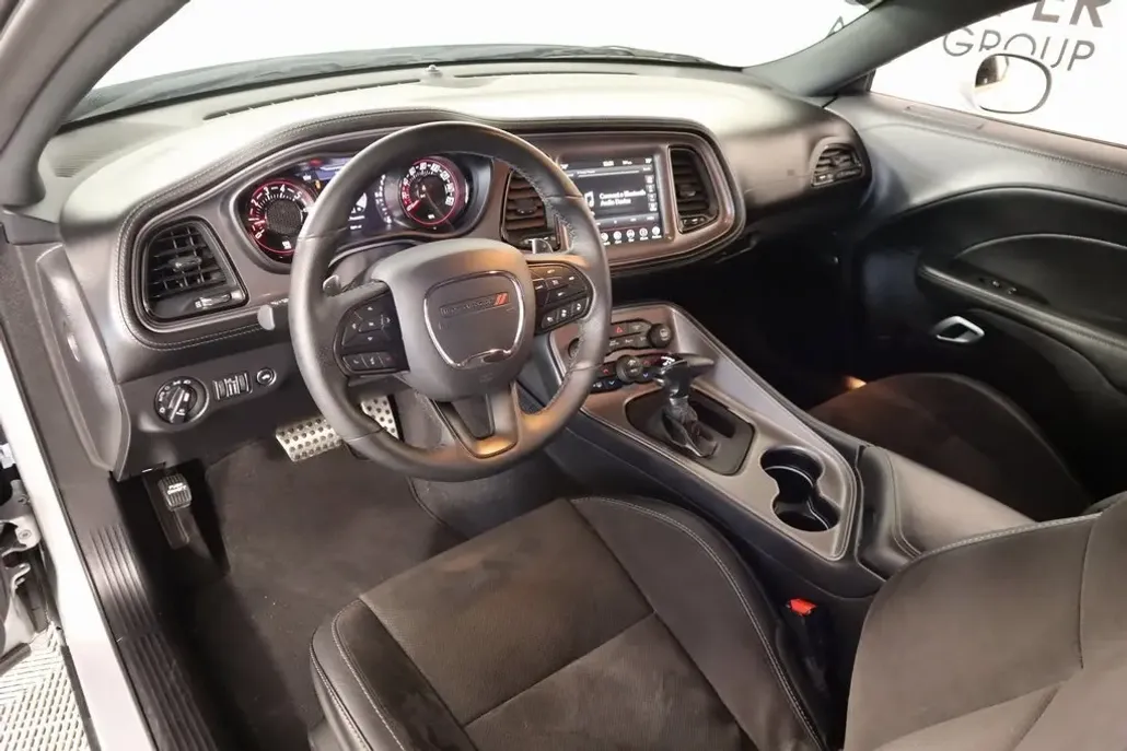 2023 Dodge Challenger GT photo 1