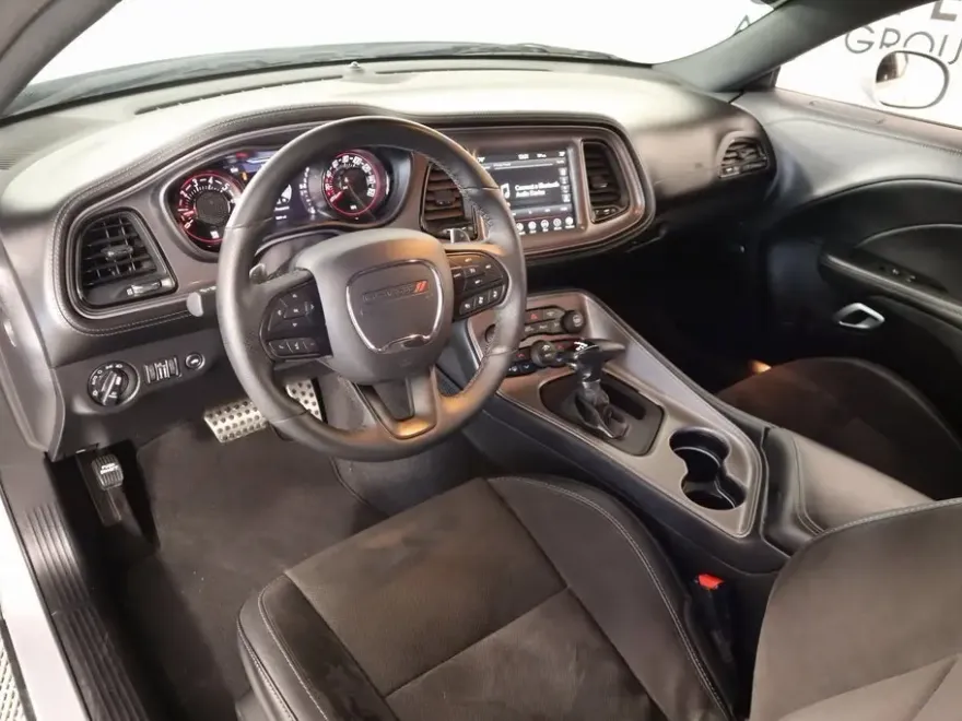 2023 Dodge Challenger GT photo 1