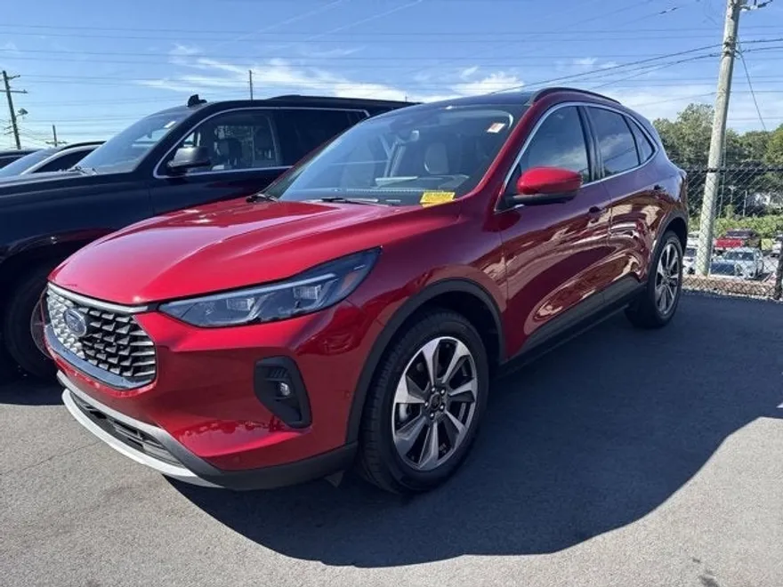 2024 Ford Escape Platinum photo 1