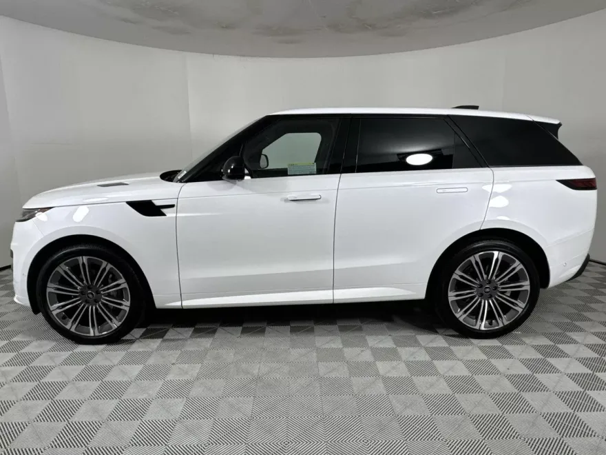 2025 Land Rover Range Rover Sport SE photo 1