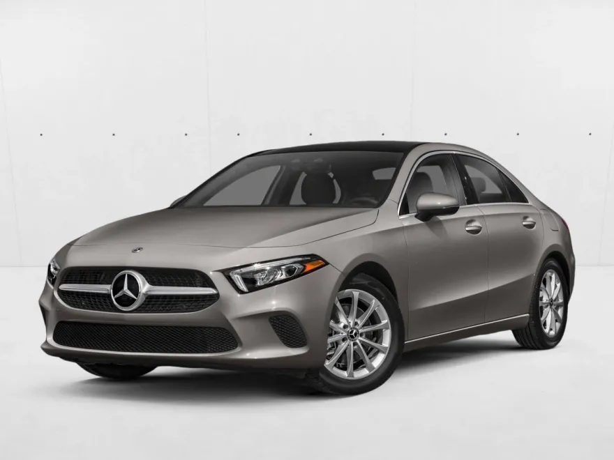 2022 Mercedes Benz A 220 photo 1