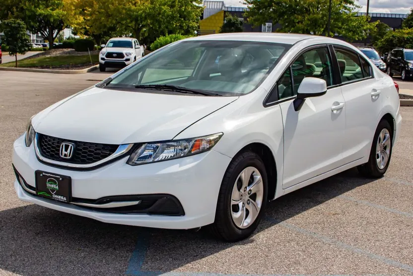 2013 Honda Civic LX photo 1