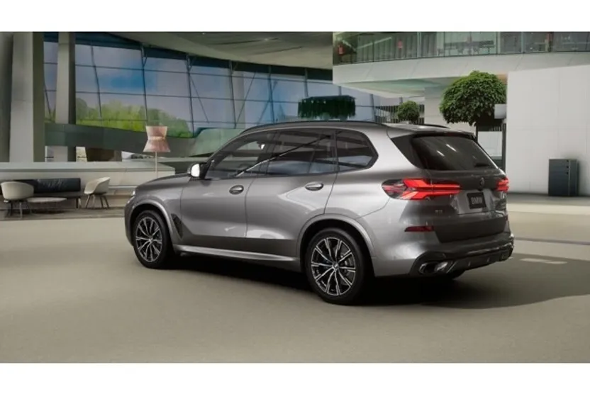 2026 Bmw X5 M60i photo 1