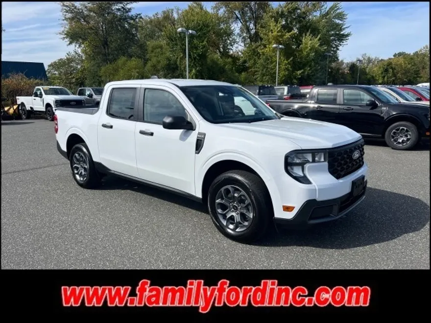 2025 Ford Maverick XLT photo 1