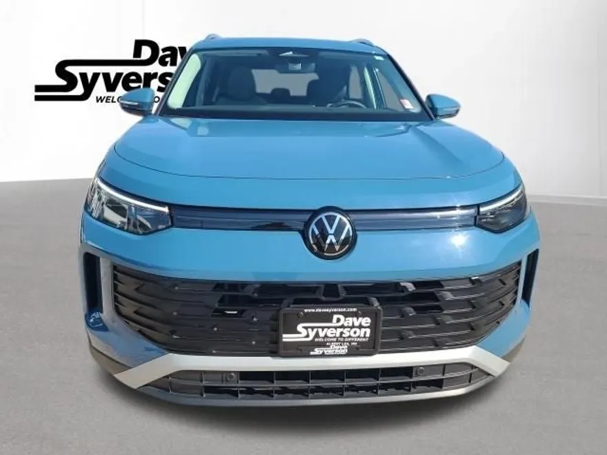 2025 Volkswagen Tiguan SE photo 1