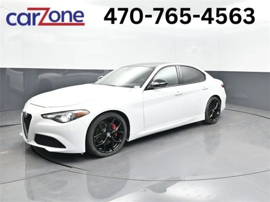 2019 Alfa Romeo Giulia photo 1