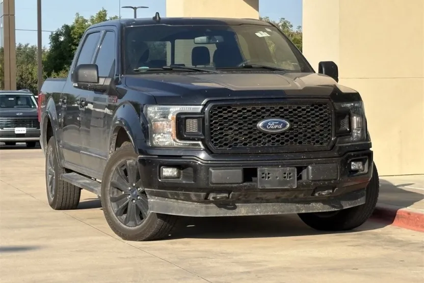 2019 Ford F-150 XLT photo 1