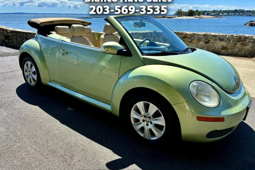 2009 Volkswagen Beetle S Convertible photo 1