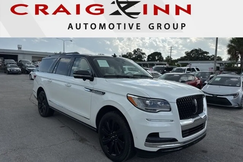 2024 Lincoln Navigator Black Label photo 1