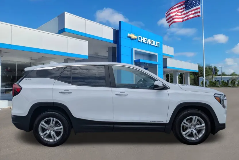 2023 Gmc Terrain SLE photo 1