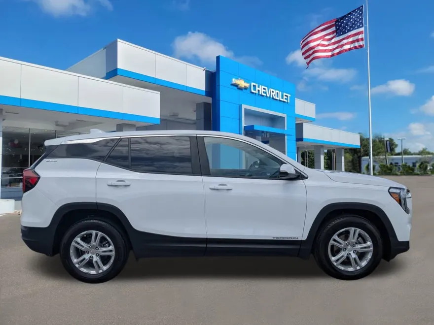 2023 Gmc Terrain SLE photo 1