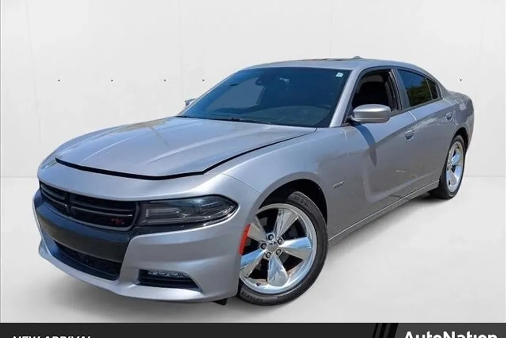 2016 Dodge Charger R/T photo 1