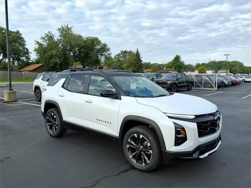 2026 Chevrolet Equinox RS photo 1