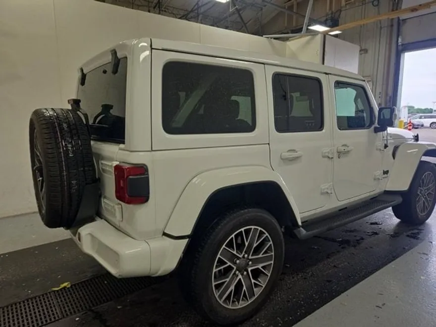 2022 Jeep Wrangler Unlimited 4xe Sahara High Altitude photo 1