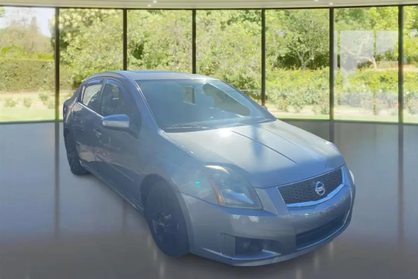 2008 Nissan Sentra SE-R photo 1