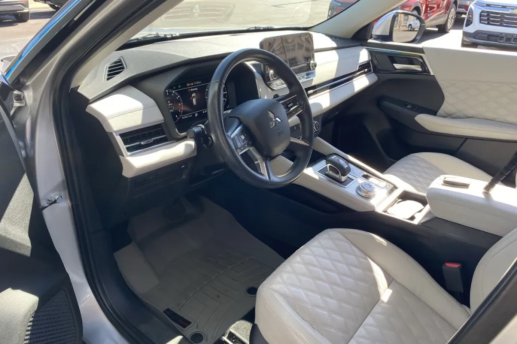 2022 Mitsubishi Outlander SEL GT photo 1
