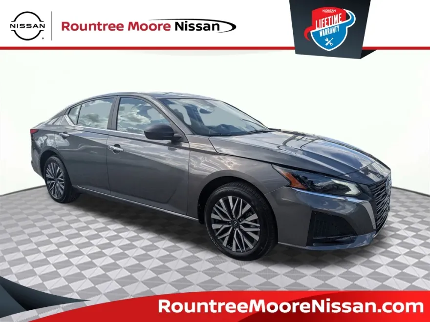 2025 Nissan Altima 2.5 SV photo 1