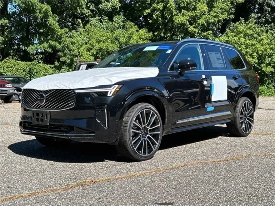 2026 Volvo XC90 Plus photo 1