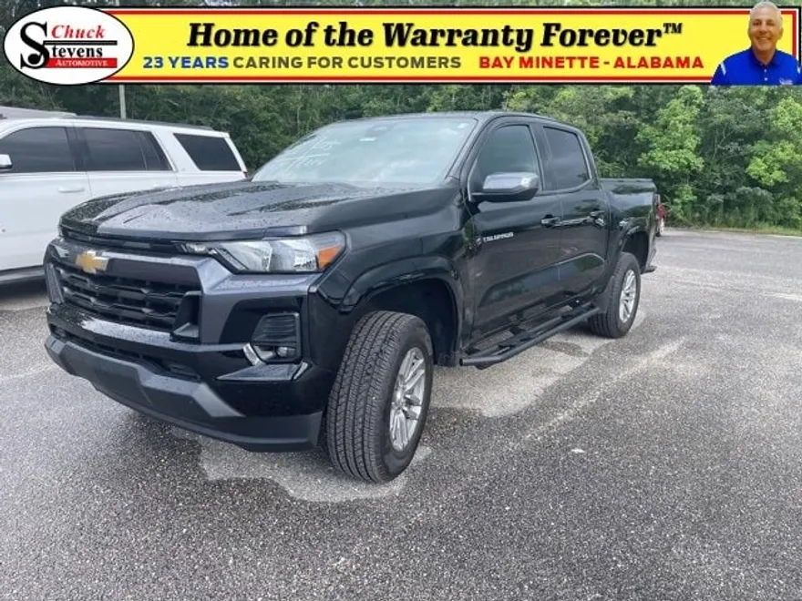 2024 Chevrolet Colorado LT photo 1