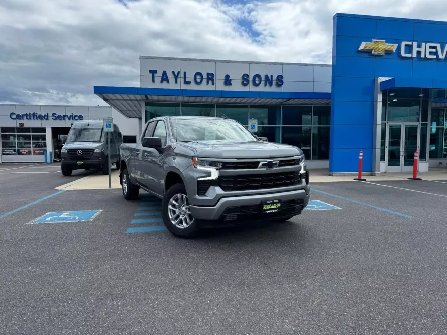 2025 Chevrolet Silverado 1500 RST photo 1