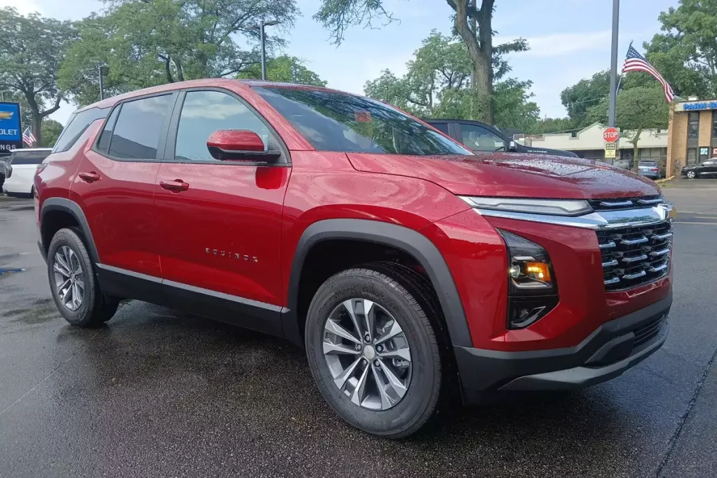 2026 Chevrolet Equinox LT photo 1