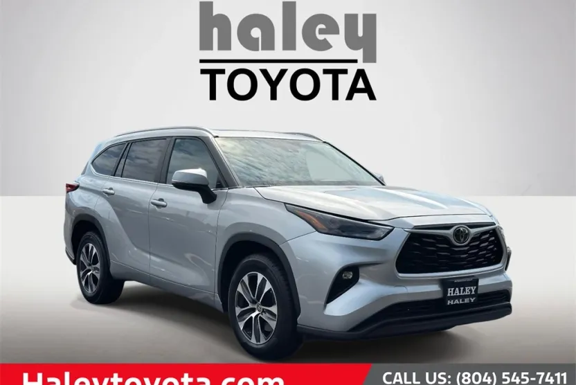 2023 Toyota Highlander XLE photo 1
