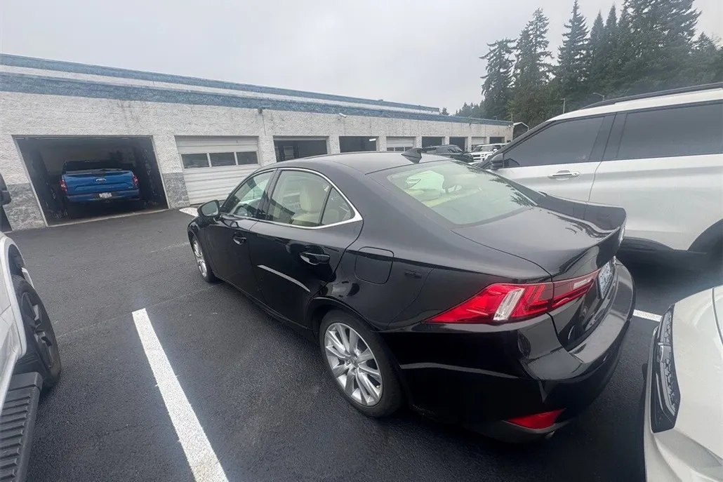 2014 Lexus IS 250 photo 1