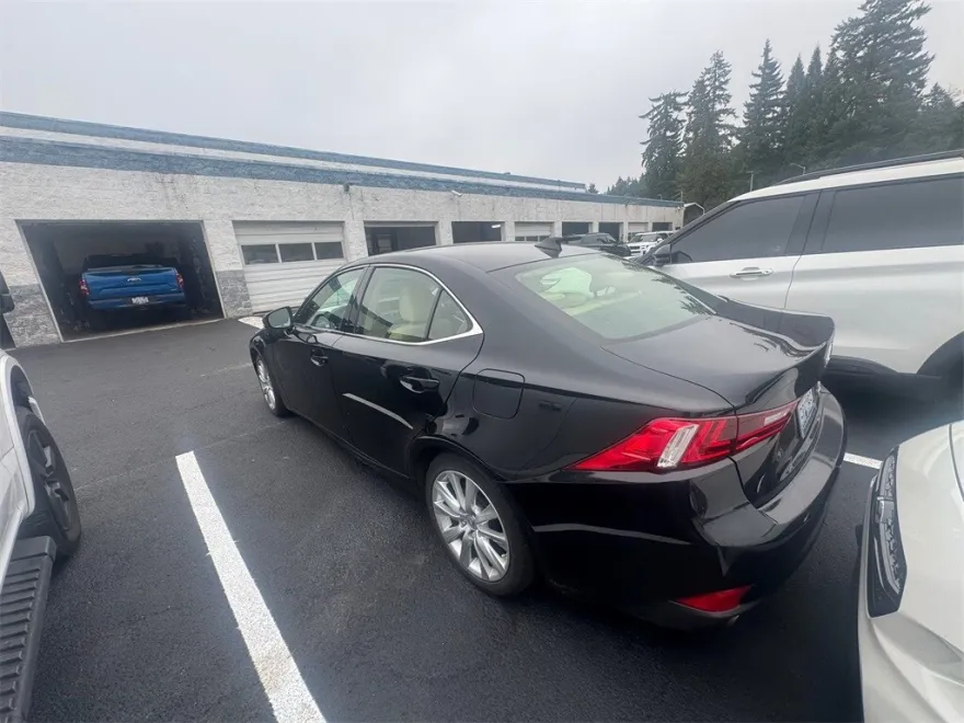 2014 Lexus IS 250 photo 1