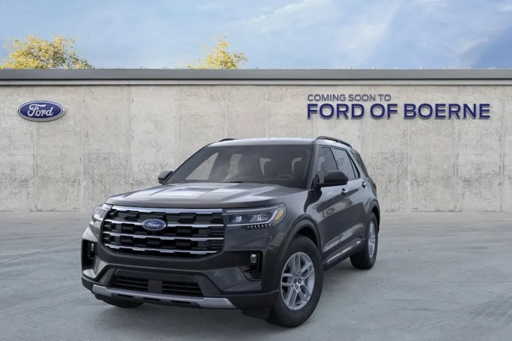 2025 Ford Explorer photo 1