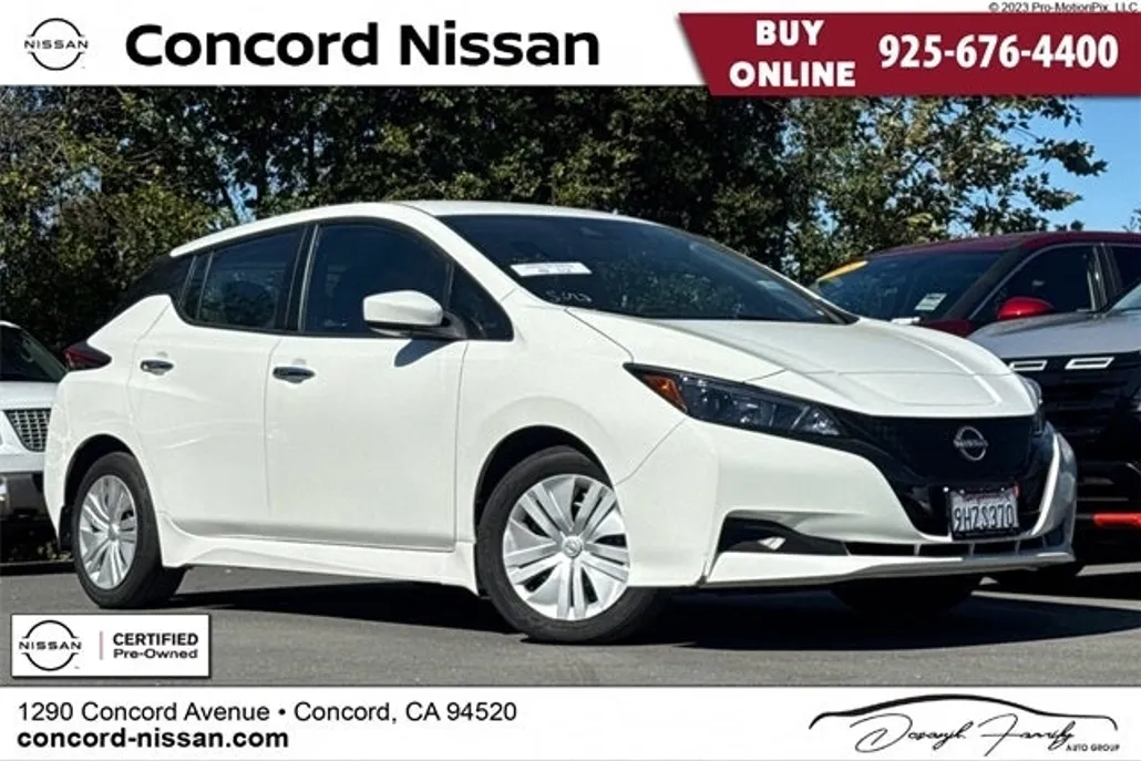 2023 Nissan Leaf S photo 1