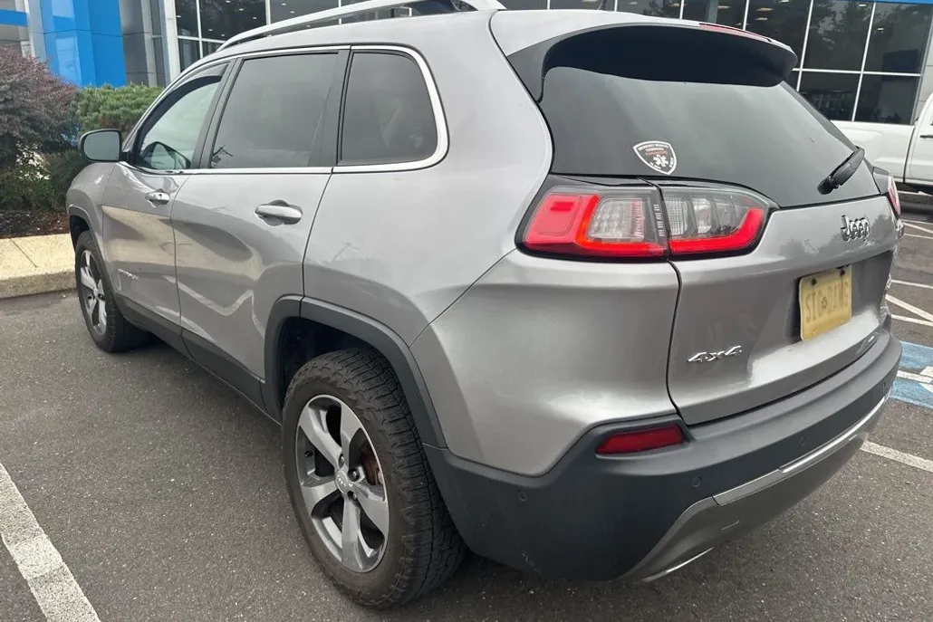 2019 Jeep Cherokee Limited photo 1